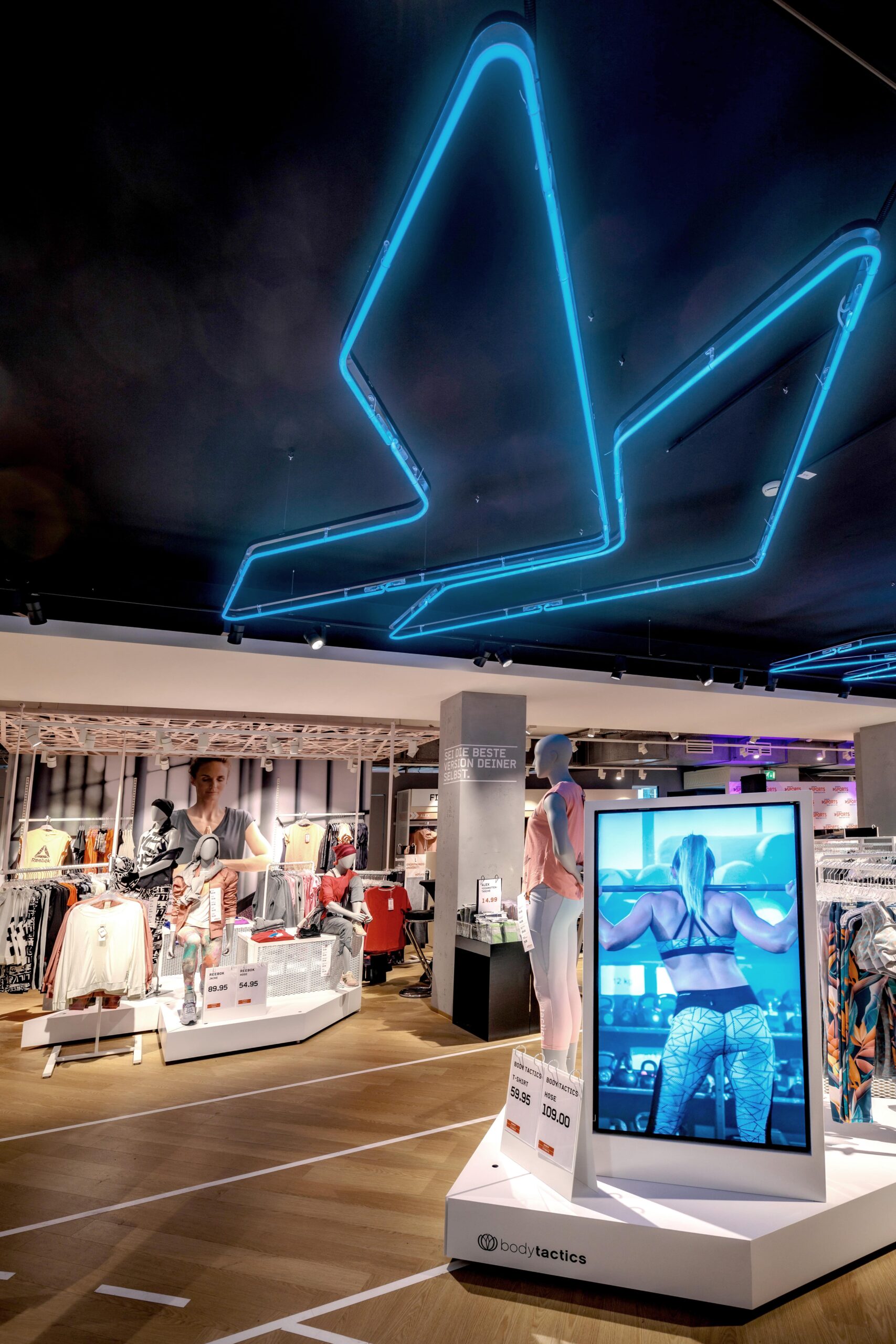retail design für Sportswear brand Karstadt Sports